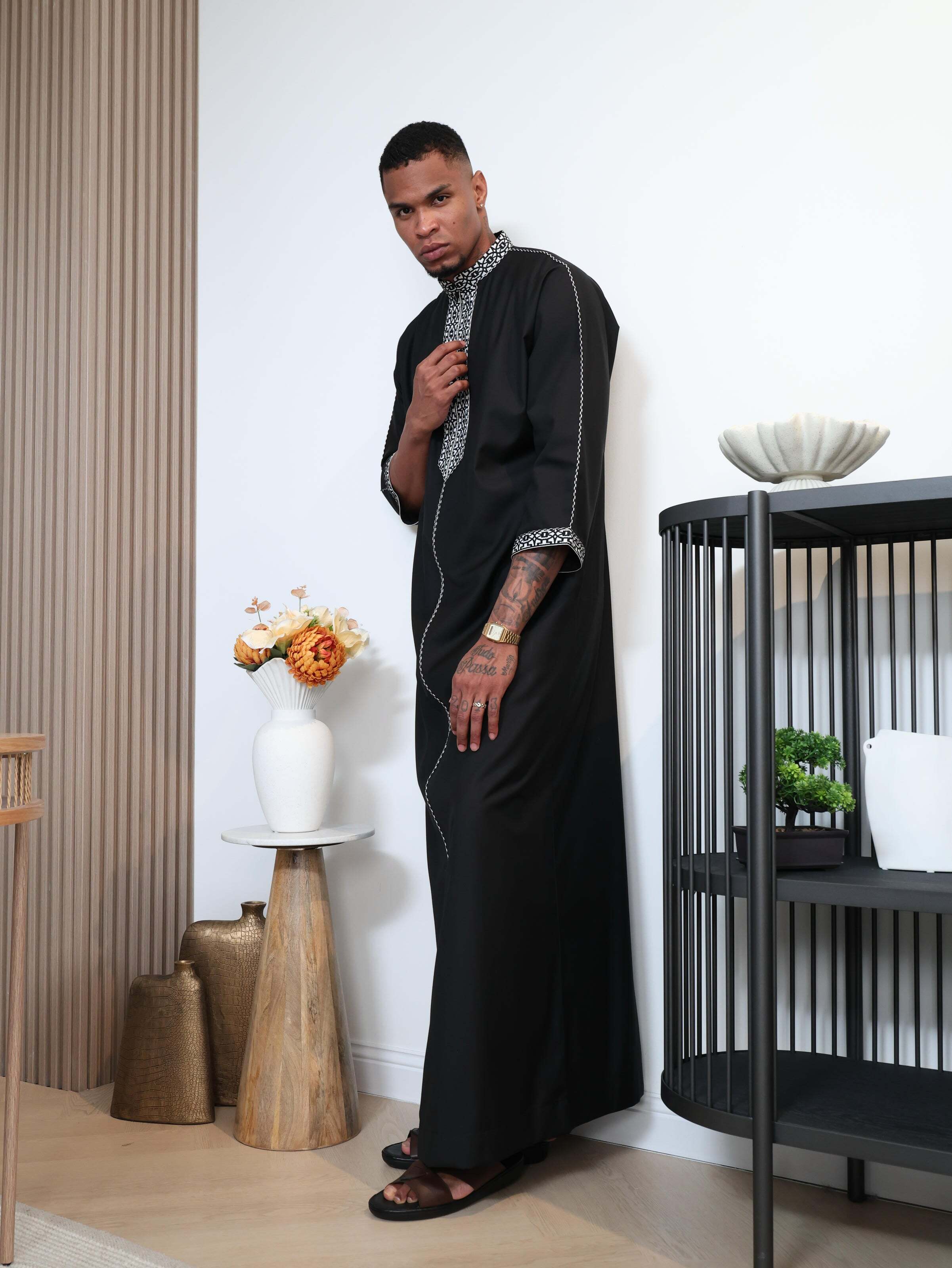 Onyx Moroccan Thobe image 2