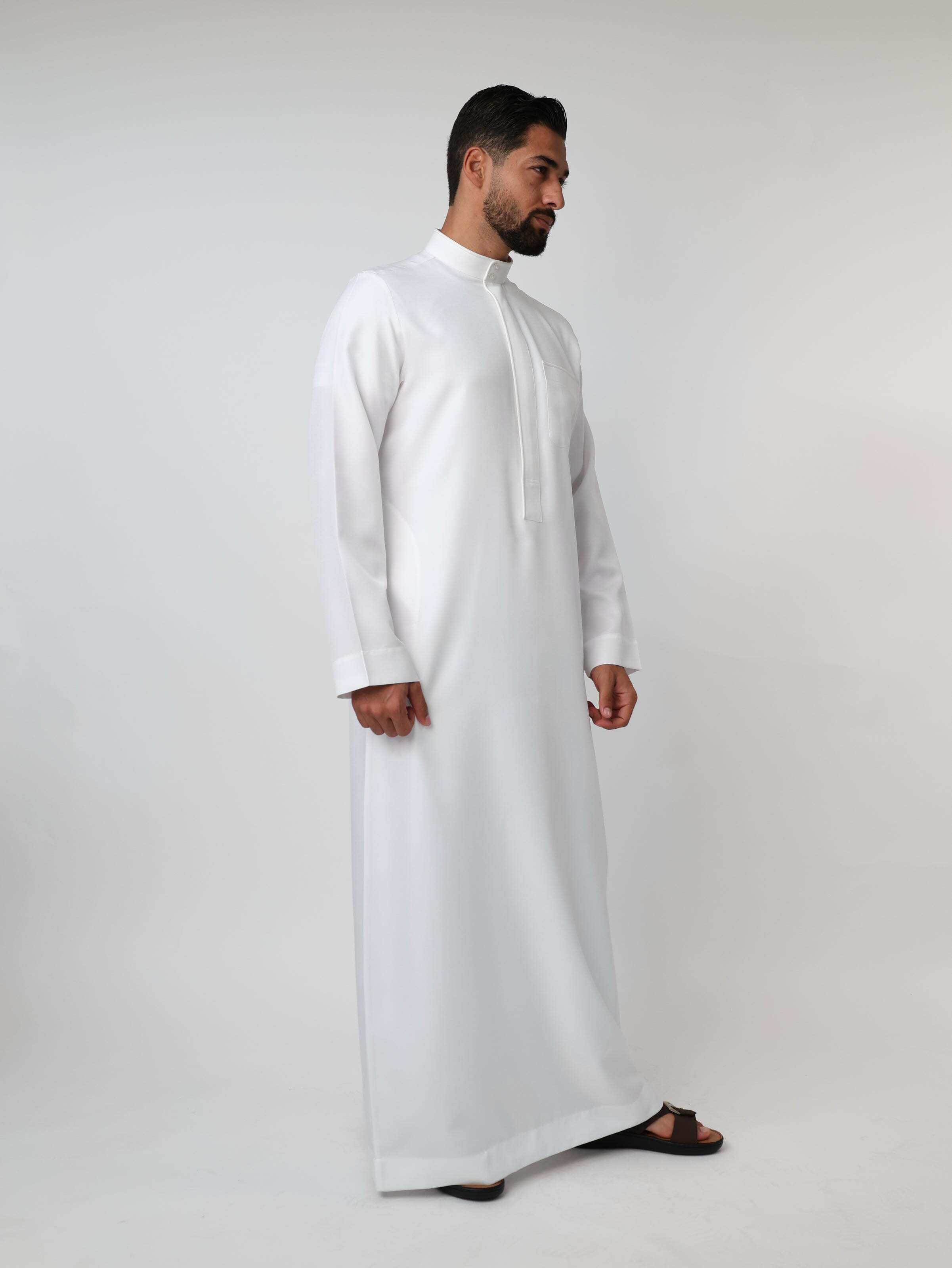 White Kuwaiti Kandurah image 3