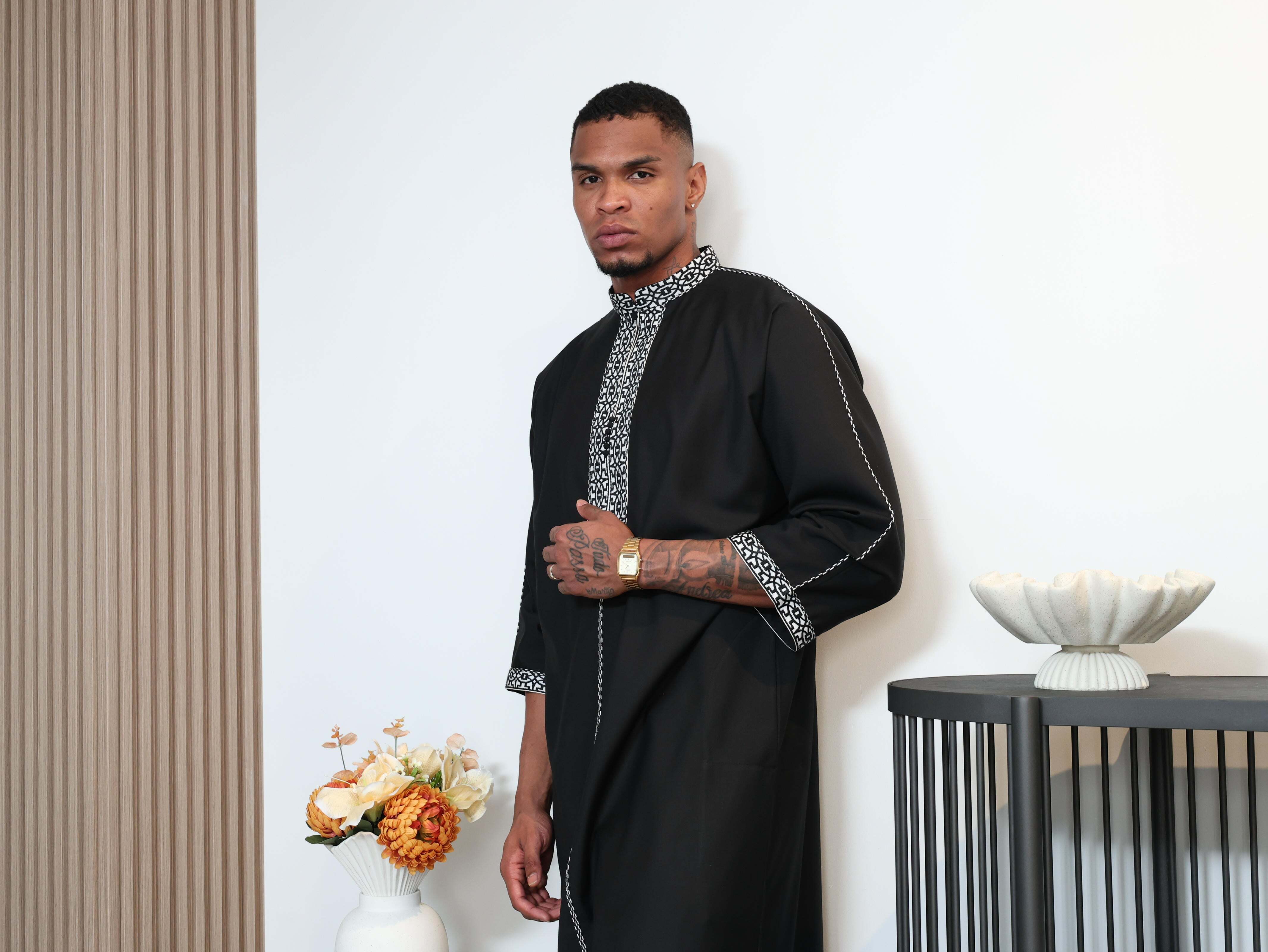 Onyx Moroccan Thobe image 3