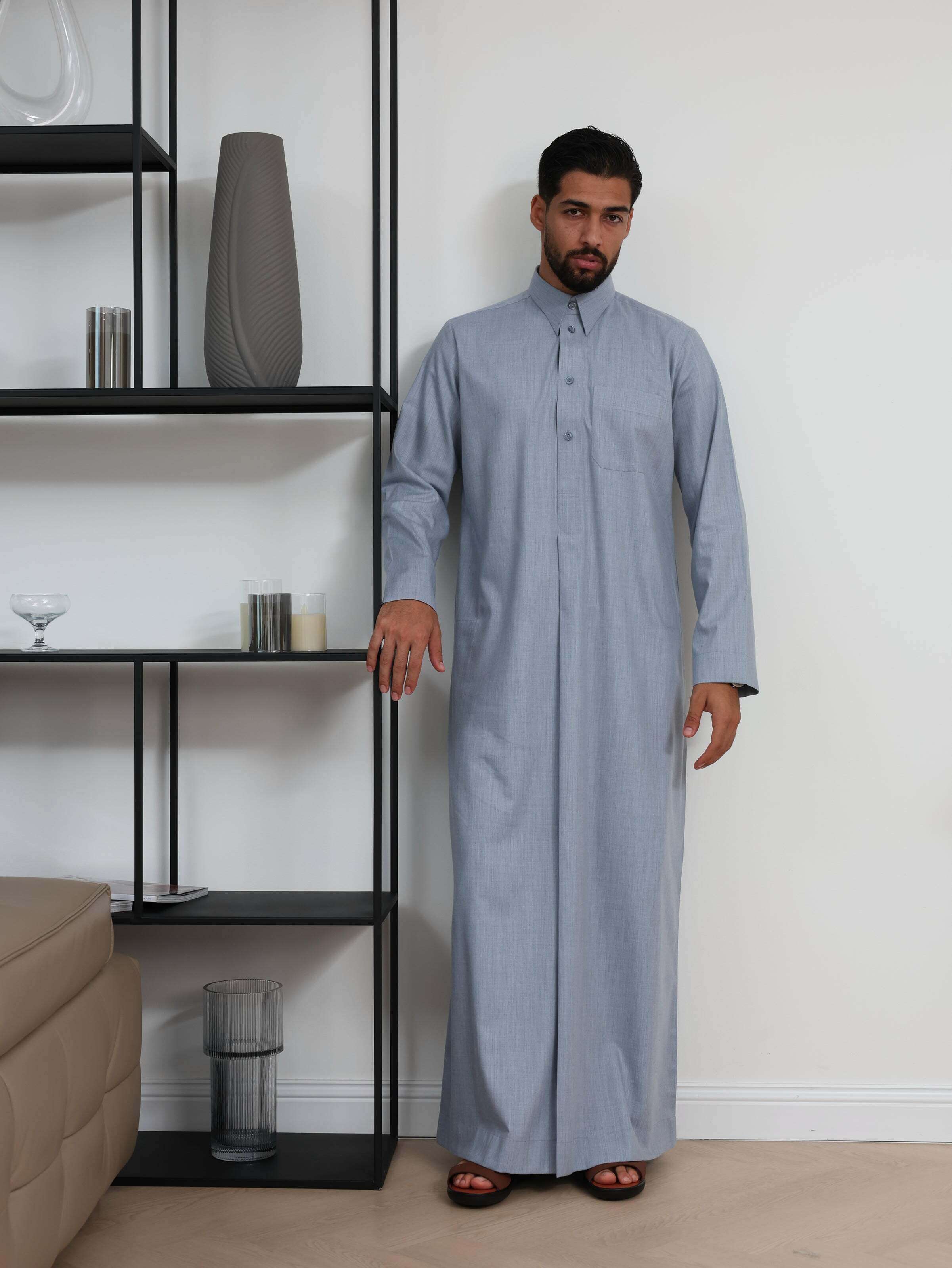 Pale Grey Qatari Kandura image 0