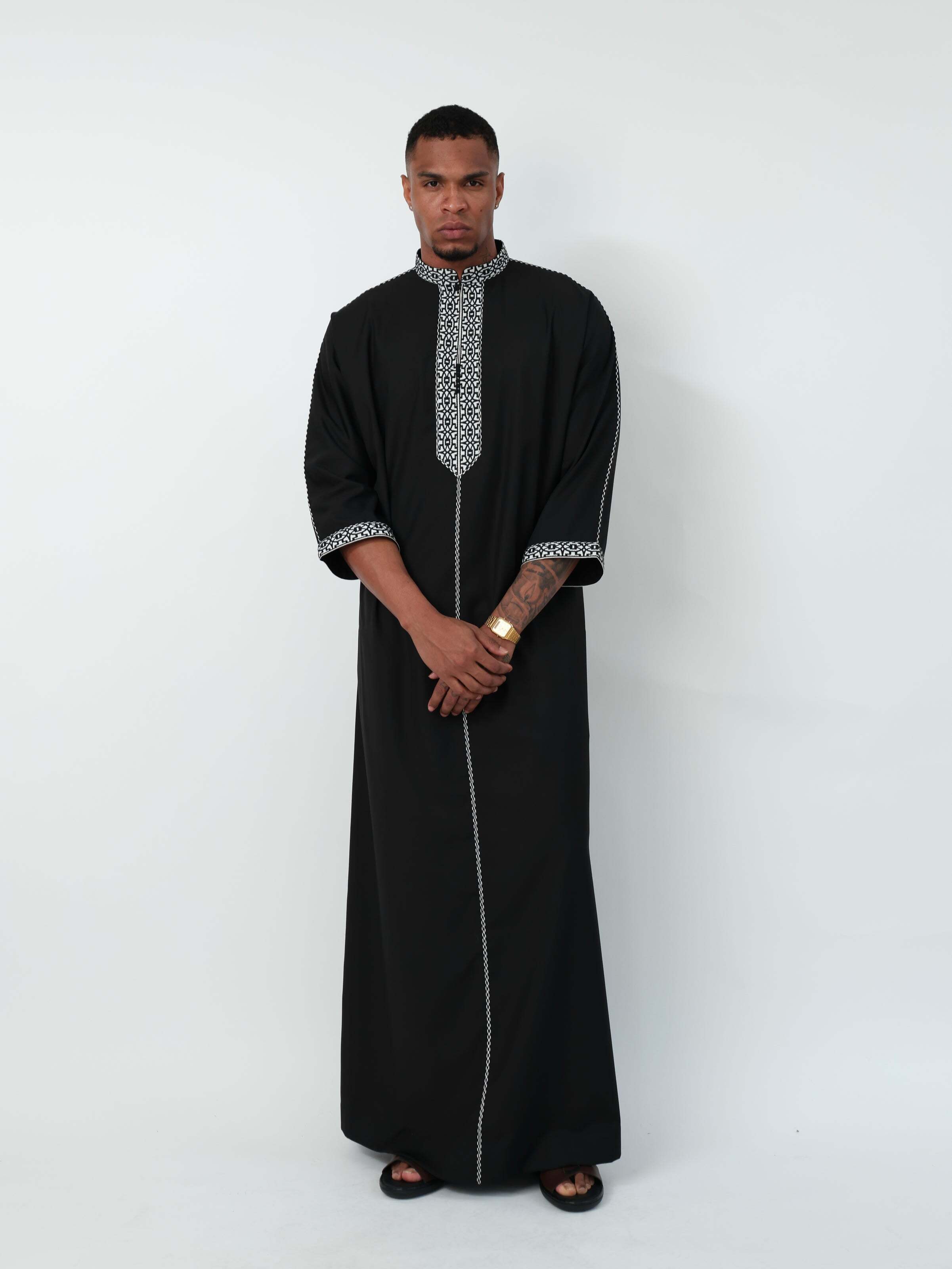 Onyx Moroccan Thobe image 4